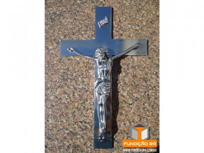 Cruz de Chapa com Cristo de  Aluminio