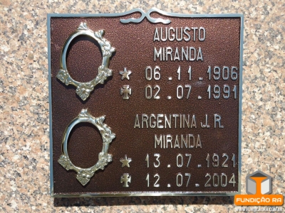 Placa Modelo Bigode em Bronze  para 02 Fotos