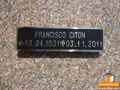 Placa em Bronze Modelo Reto 